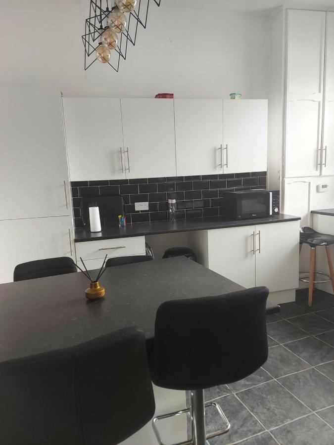 Appartamento Sandyrise Holiday Lets Scarborough Esterno foto
